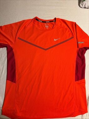Nike Men’s Dri fit Running shirt size XL reflective logo red and maroon colors